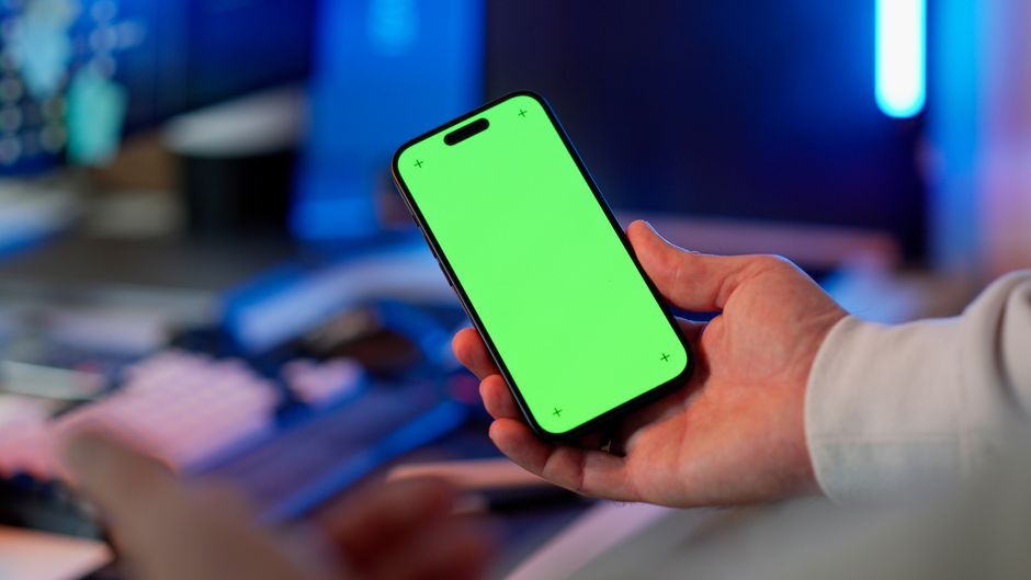 smartphone mobile device performance testing screen
