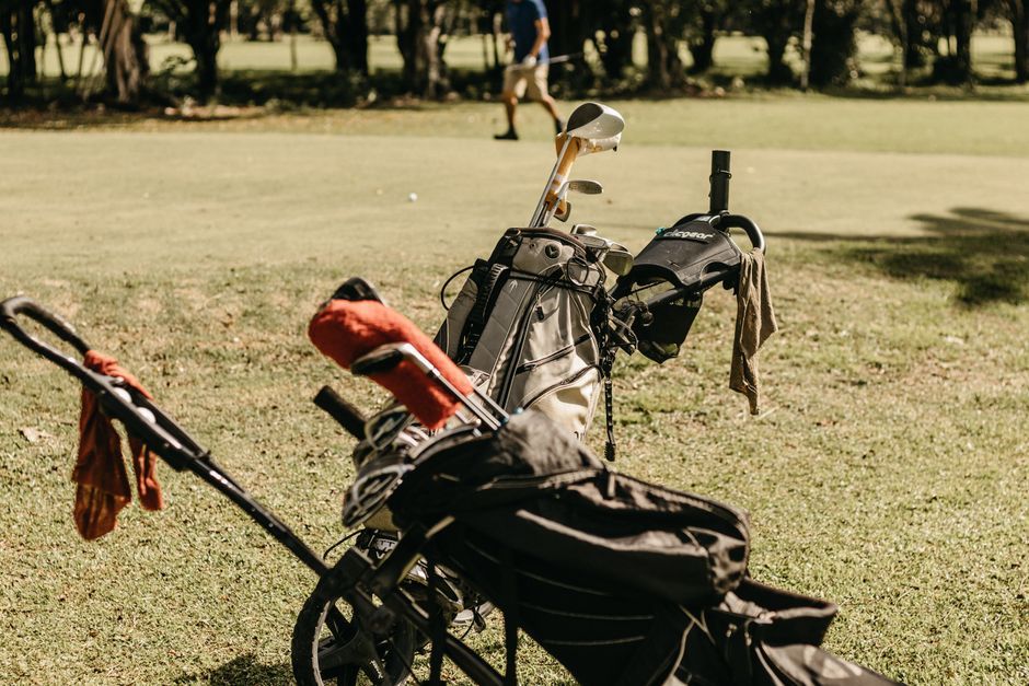 golf club equipment grass course