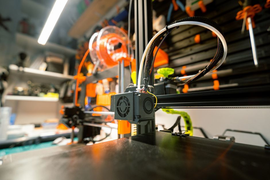 industrial 3D printing workshop interior workspace