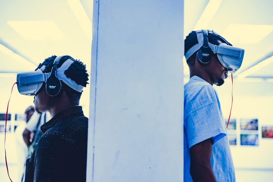 virtual reality headset immersive museum exhibition room
