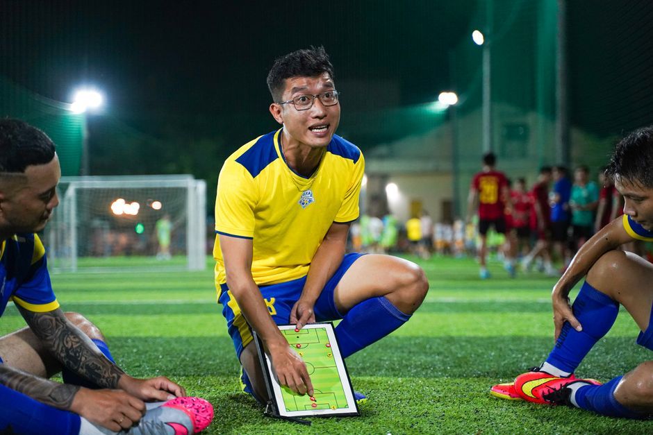 soccer manager tactical touchline match dugout