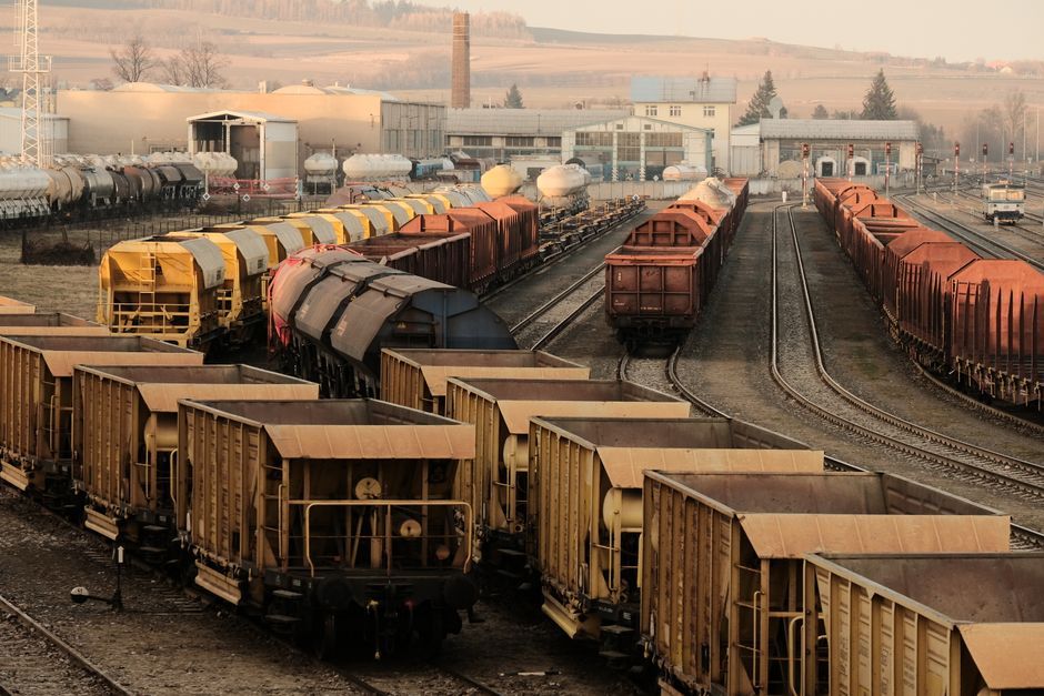 freight train railway infrastructure
