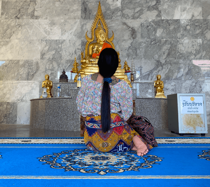 thai actress shrine prayer devotion