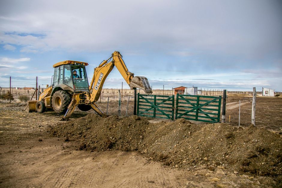 farm tractor barrier gate