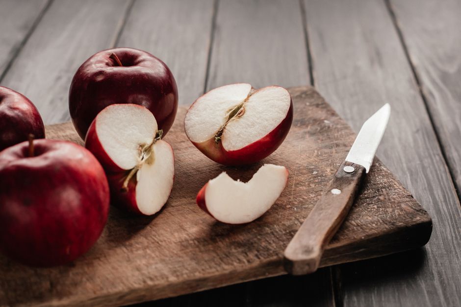 fresh sliced apple preparation