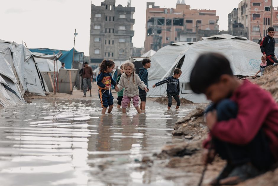 Gaza strip humanitarian crisis residents