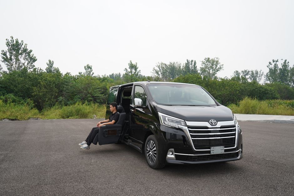 Toyota Alphard black luxury van Thailand