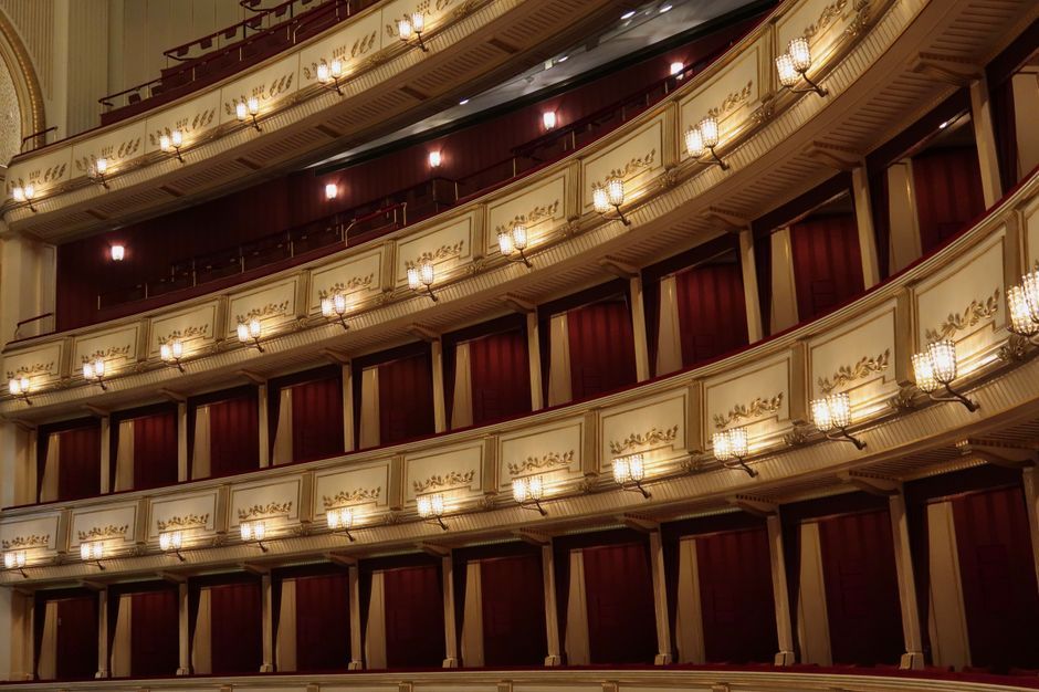 vienna state opera grand staircase