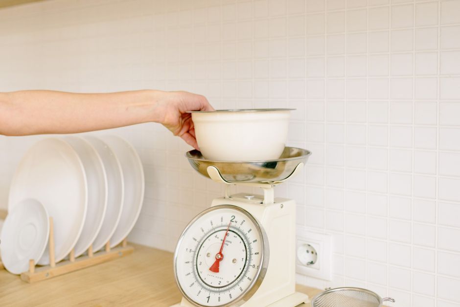 healthy meal preparation kitchen scale