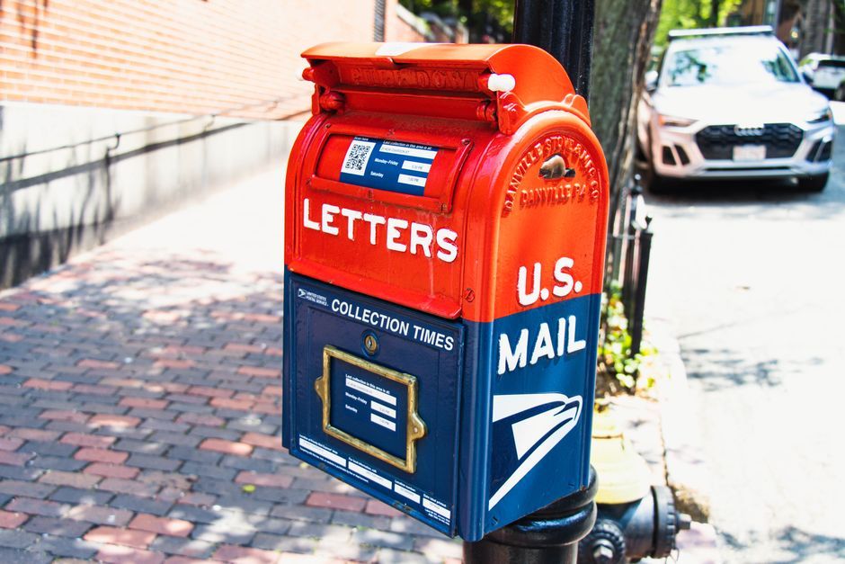 mailbox letter delivery New York