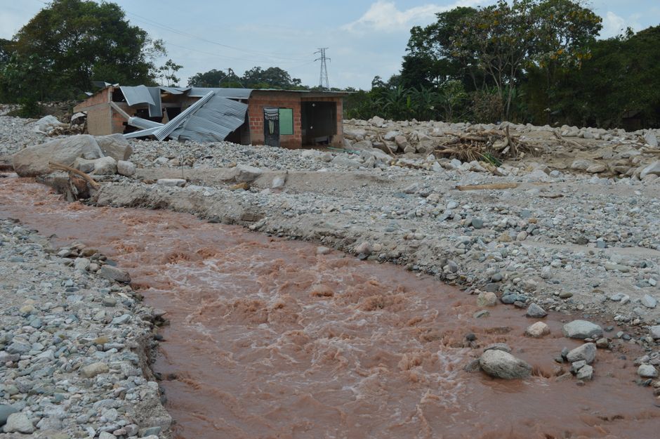 Hawaii flash flood mudslide destruction