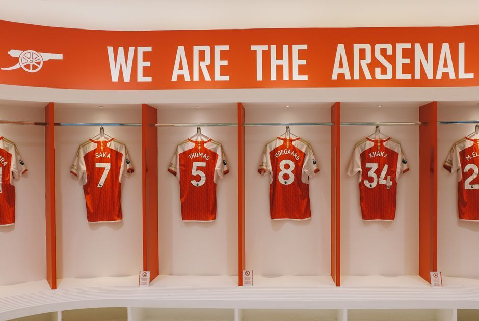 Arsenal football player celebration