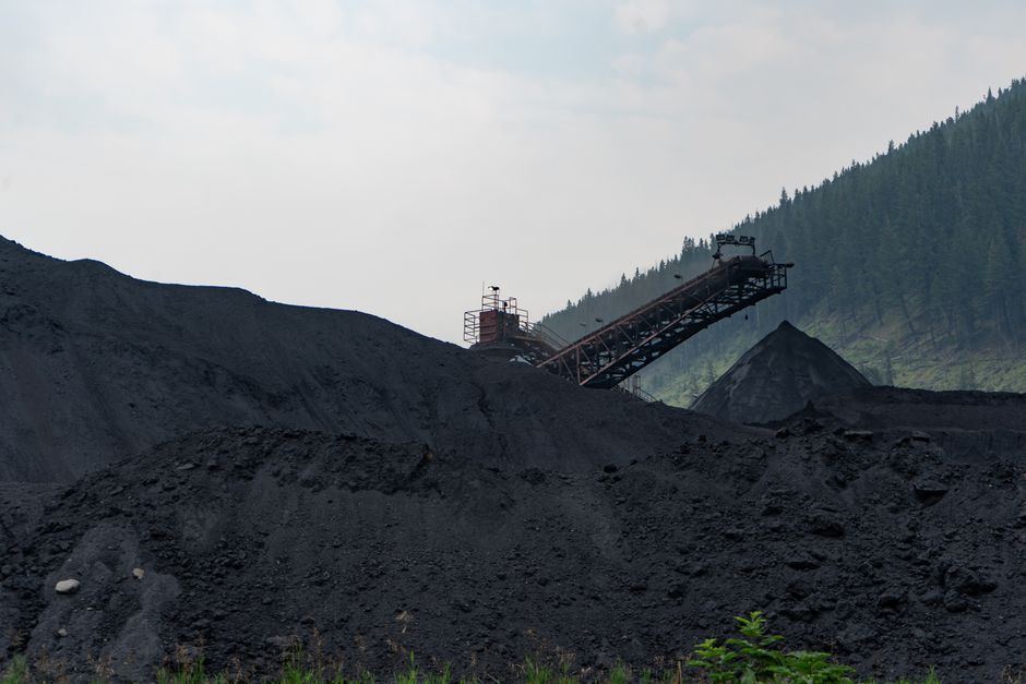 Canada natural resource industry