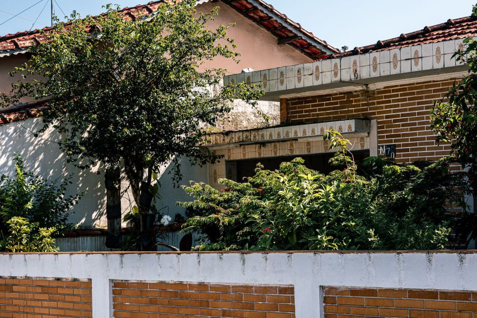Thailand residential front yard garden fence house