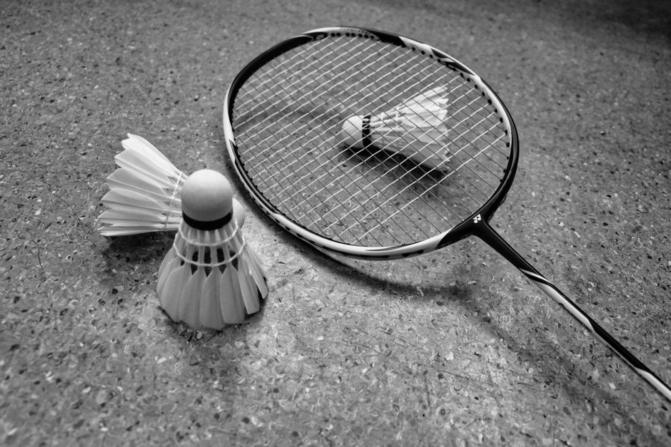 badminton shuttlecock racket court