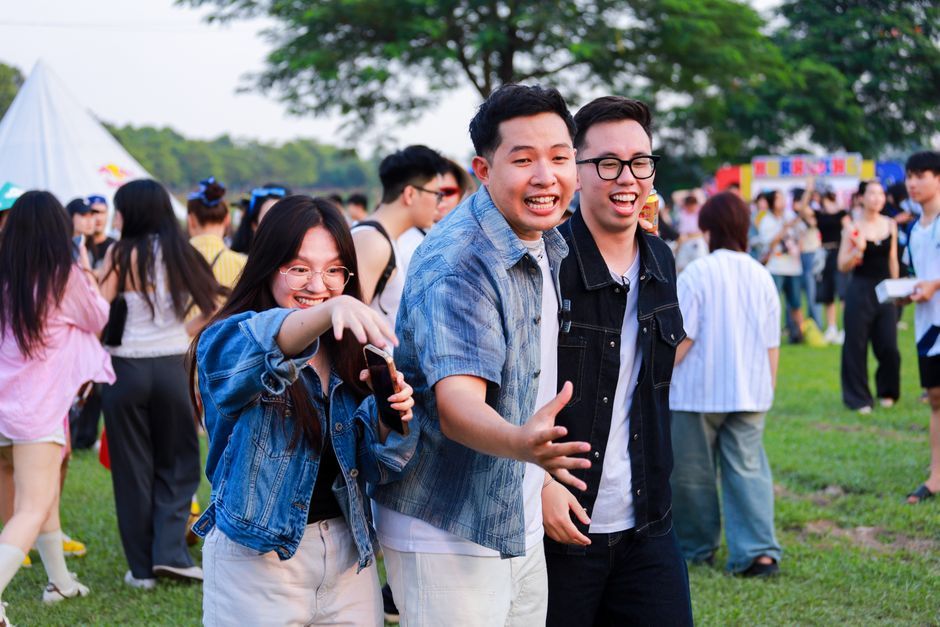 parents cheering group casual denim jackets Thailand