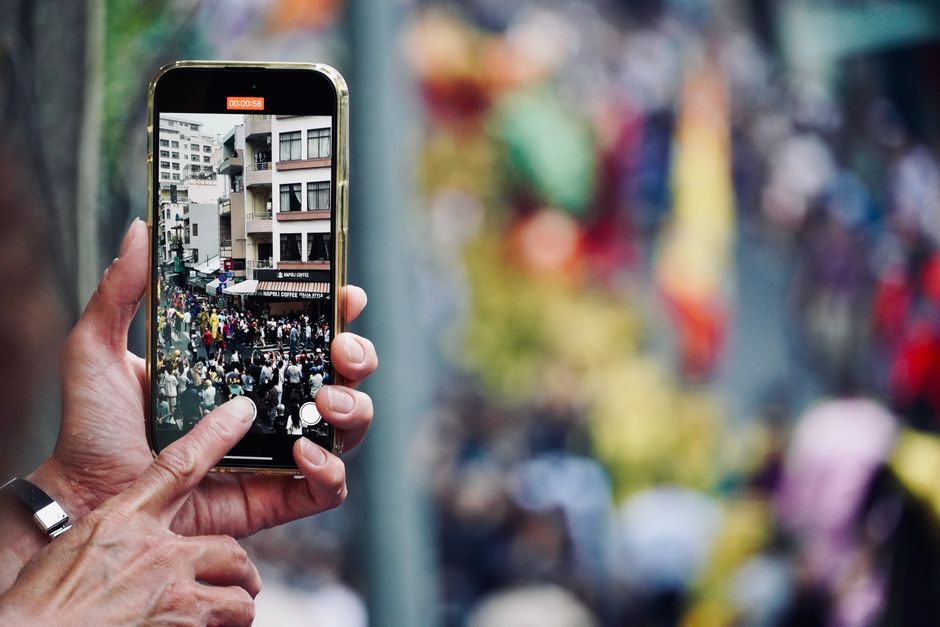 smartphone social media news Thailand
