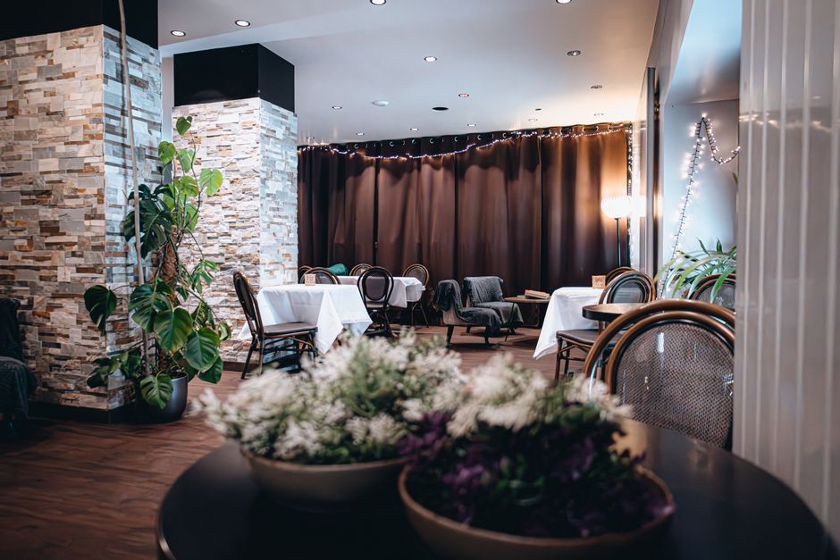 Thai cafe restaurant interior dining table friendly atmosphere