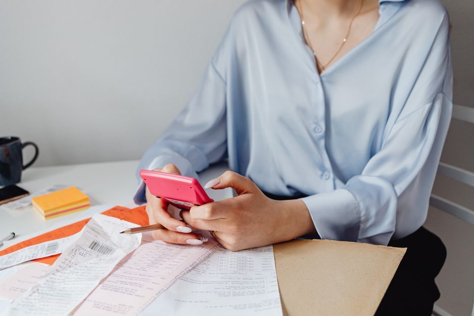 UK family home office financial budget calculator