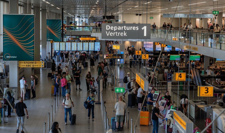 airport terminal boarding gate departure