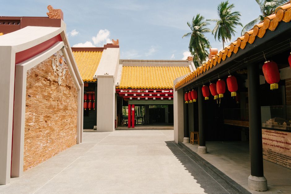 Thailand temple courtyard architecture exterior