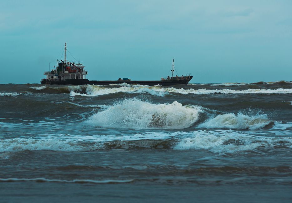 commercial cargo ship sea tanker gulf