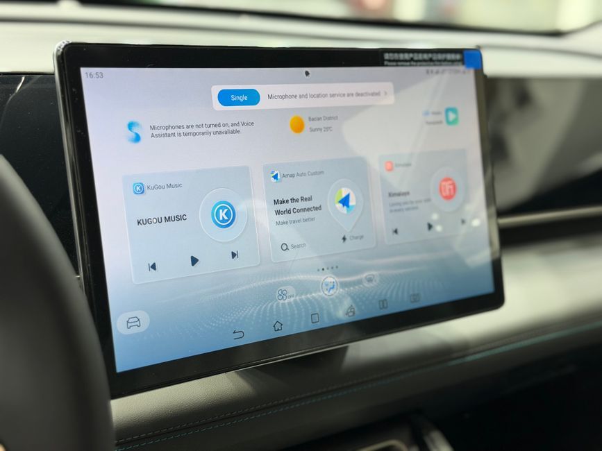 automotive dashboard touchscreen smartphone app interface