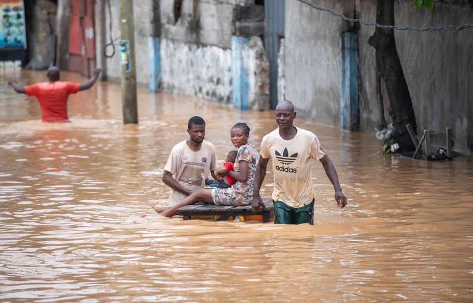 Thailand army flood rescue operation Bangkok