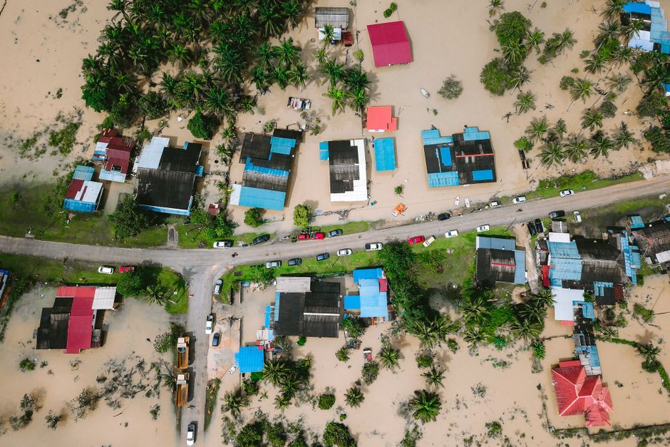 Thailand flood relief aid
