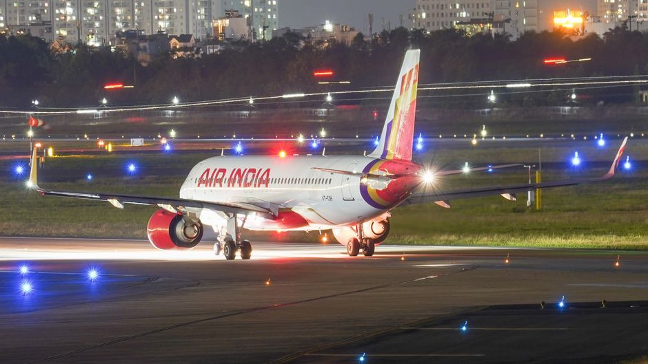 commercial airplane passenger aircraft Mumbai airport India