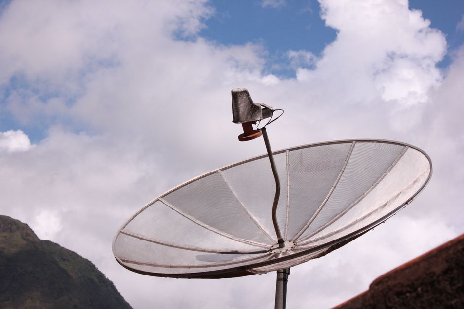 satellite communication antenna equipment