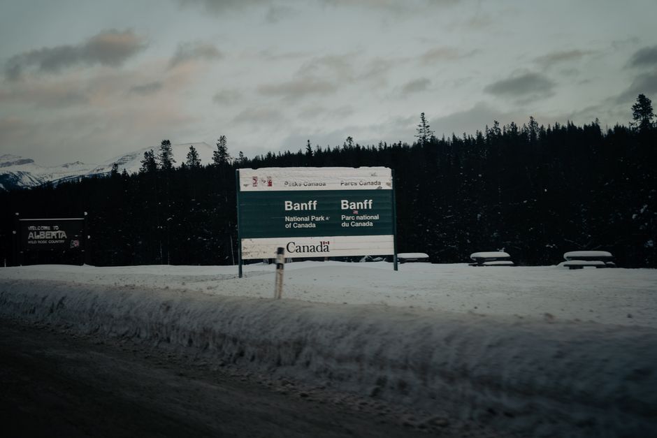 Canadian border sign customs trade