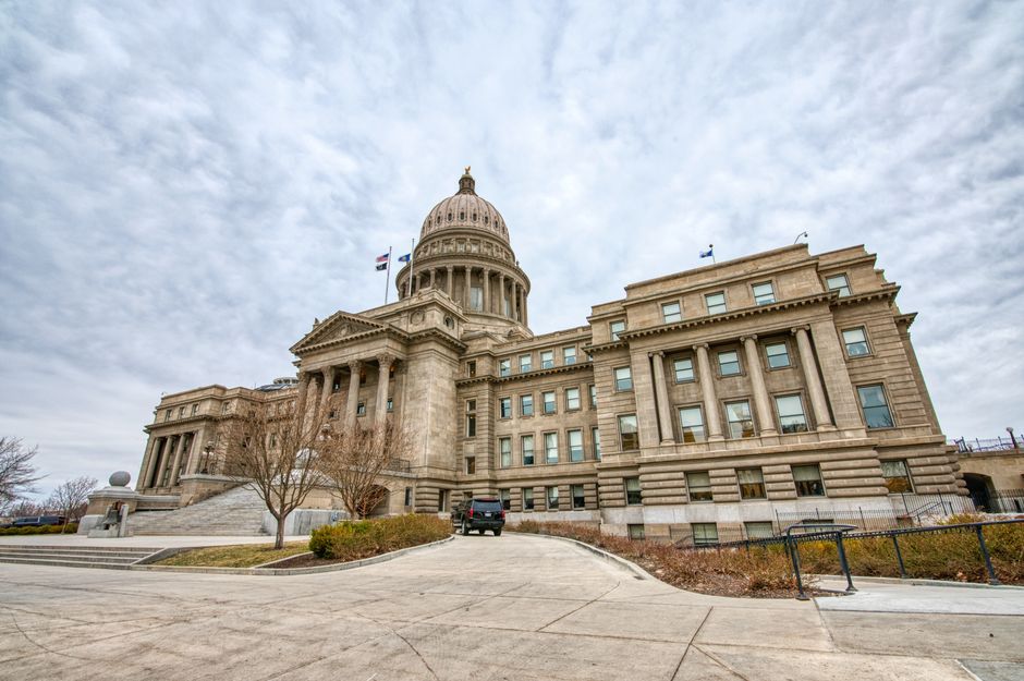 Tennessee government building exterior courtroom law