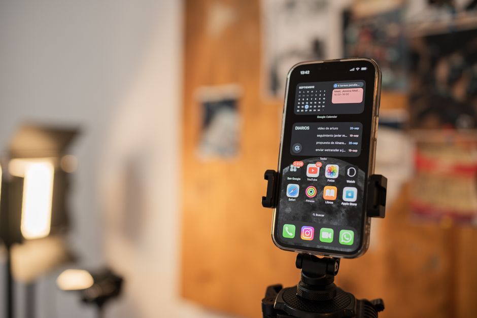 smartphone app content creation workspace