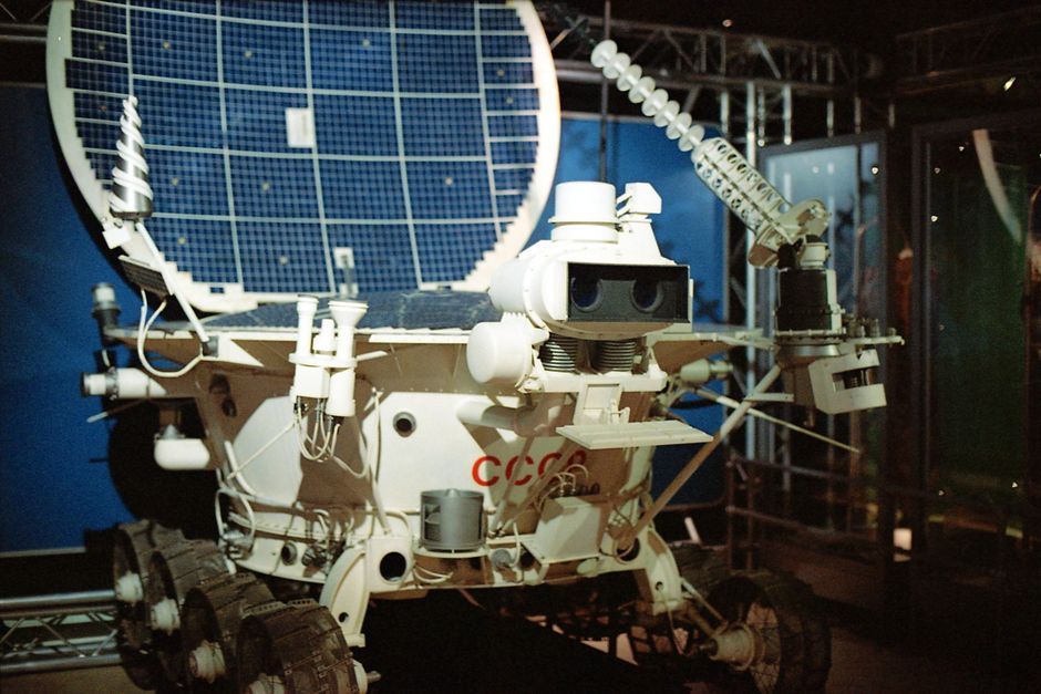 robot robotic arm space satellite