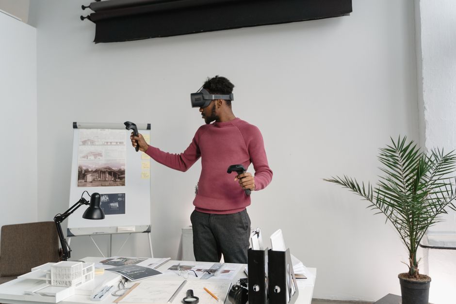 virtual reality headset hand tracking controller workspace