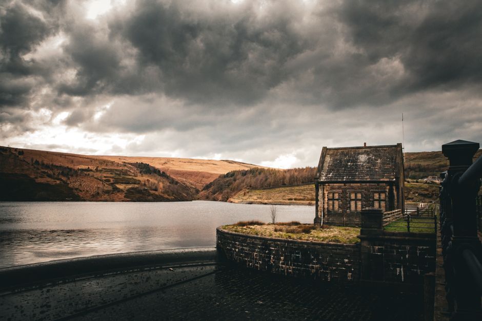 UK water pipeline reservoir England
