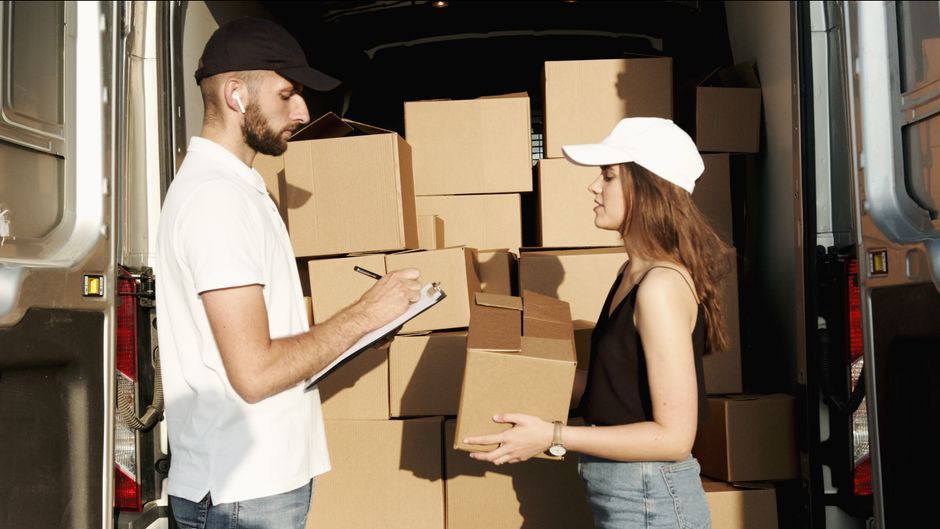 Russia logistics warehouse delivery