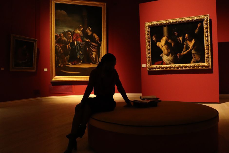 Paris art gallery exhibition room interior