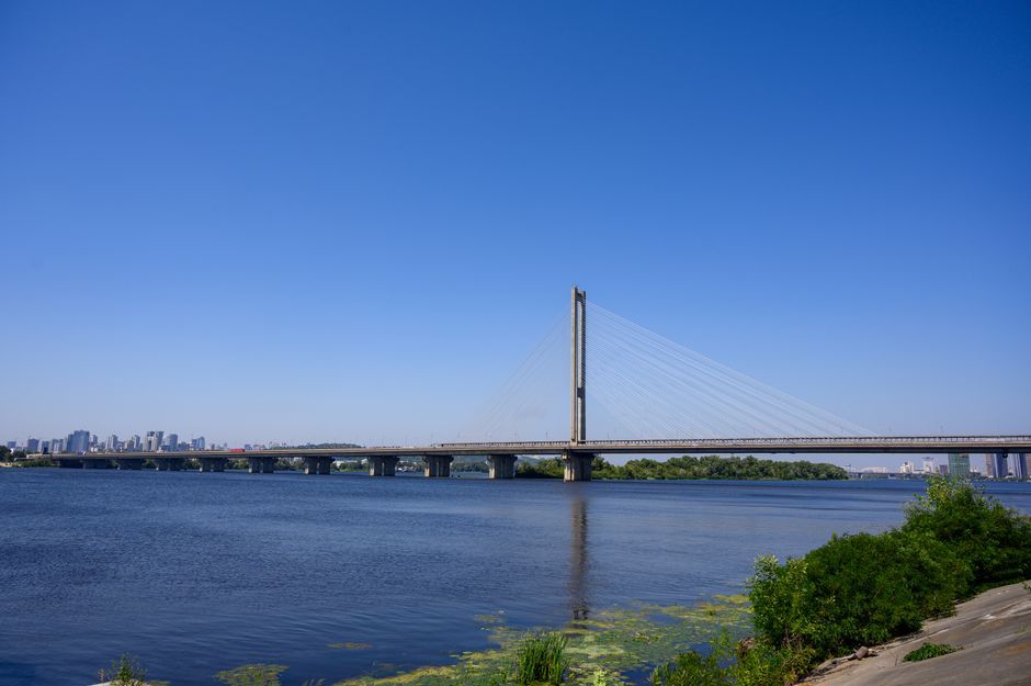 Kyiv bridge smoke damage Ukraine