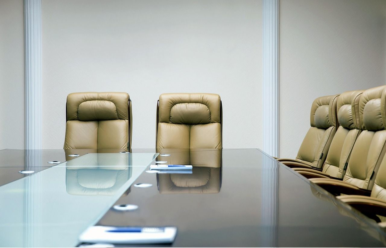 corporate seminar meeting room presentation