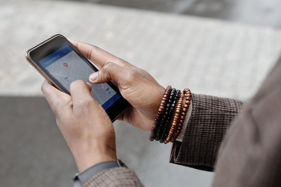 smartphone map location pin
