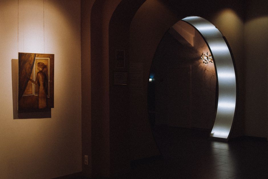 modern art exhibition display light installation