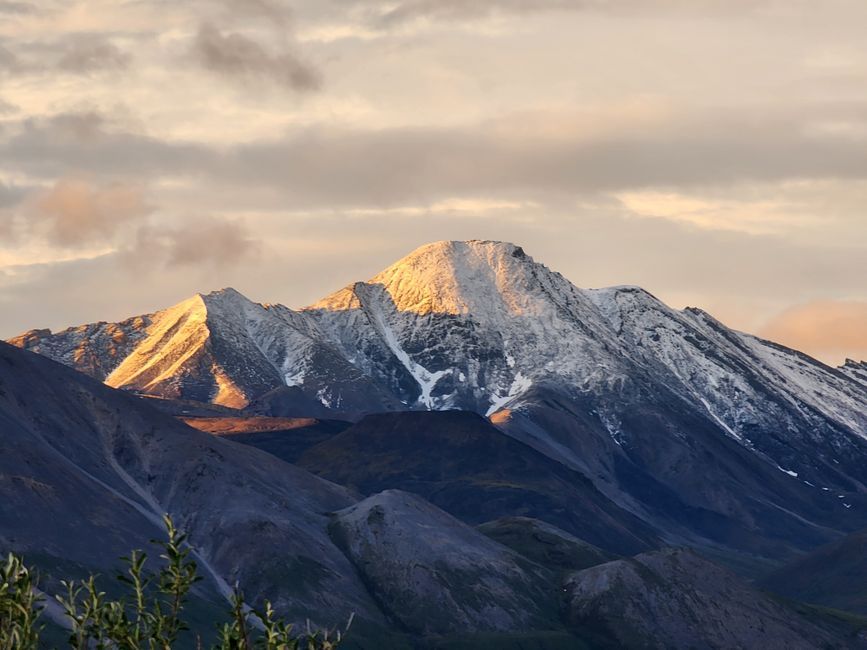 Alaska mountainous landscape cloud sky