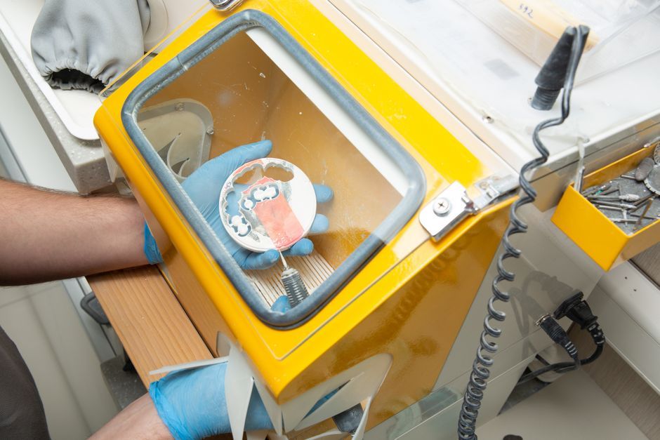 micro robot dental treatment laboratory