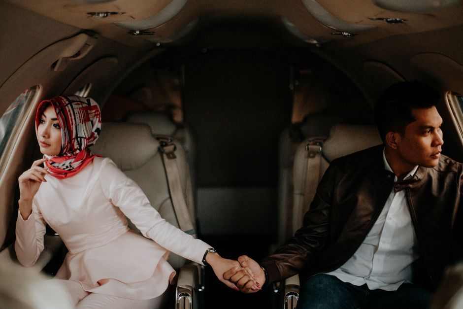 celebrity couple airplane travel sweet