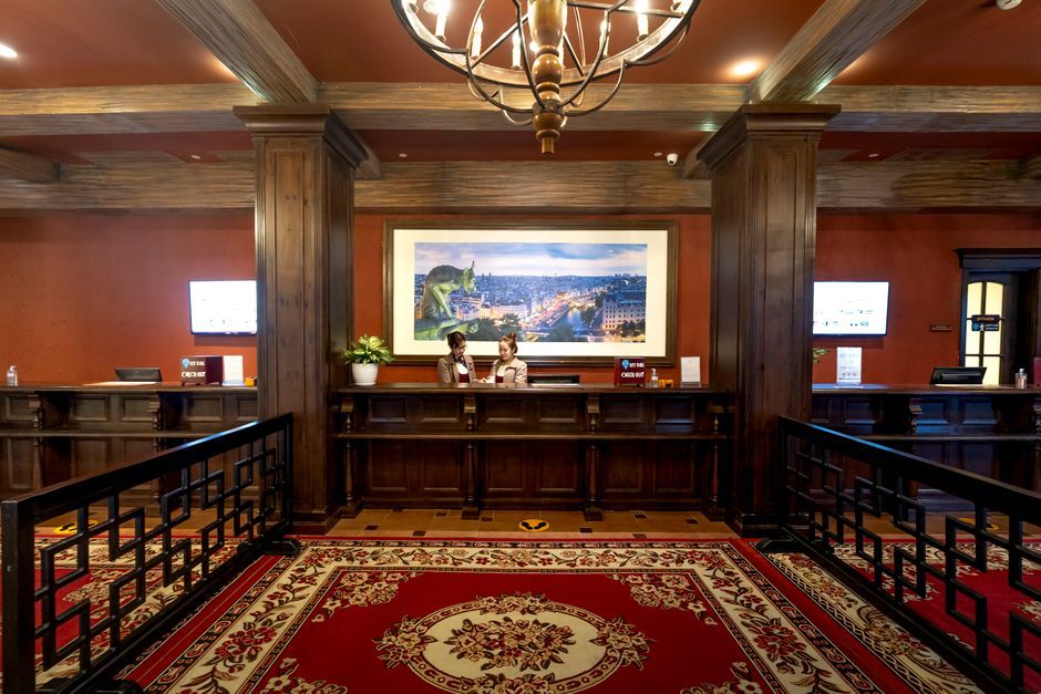 hotel lobby check in