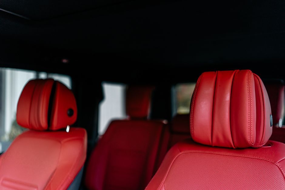 Rivian R1S car seats