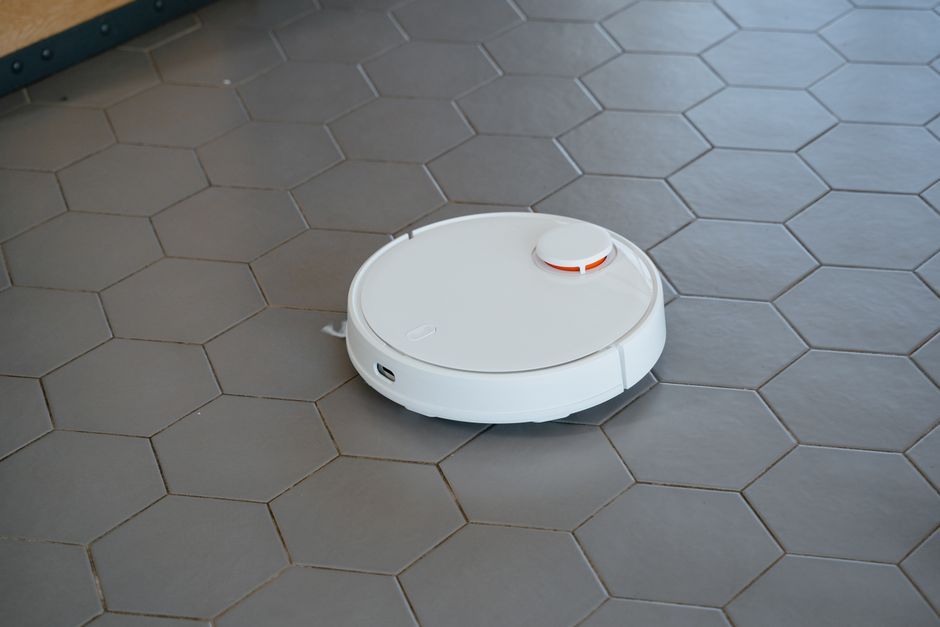 robot vacuum cleaning floor