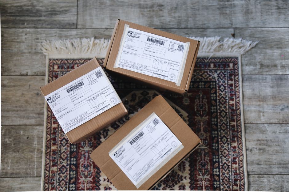 shopping packages delivery boxes ecommerce